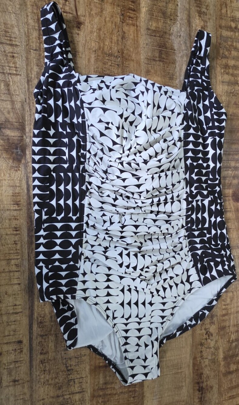 🖤 Calvin Klein Black & White Abstract Geometric One-Piece Swimsuit 24W NWT